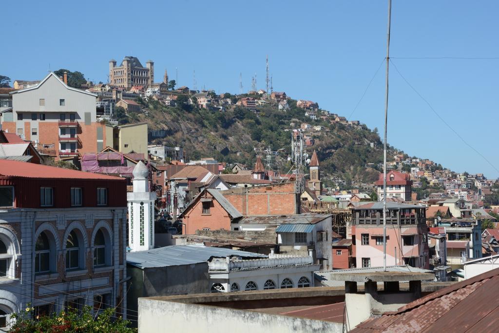 Aina Hotel Antananarivo Exterior photo